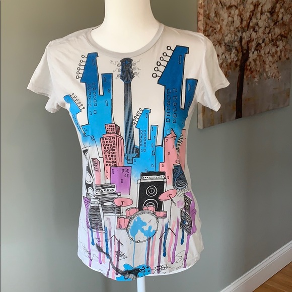 Awesome guitar and band cityscape tee - Picture 1 of 5